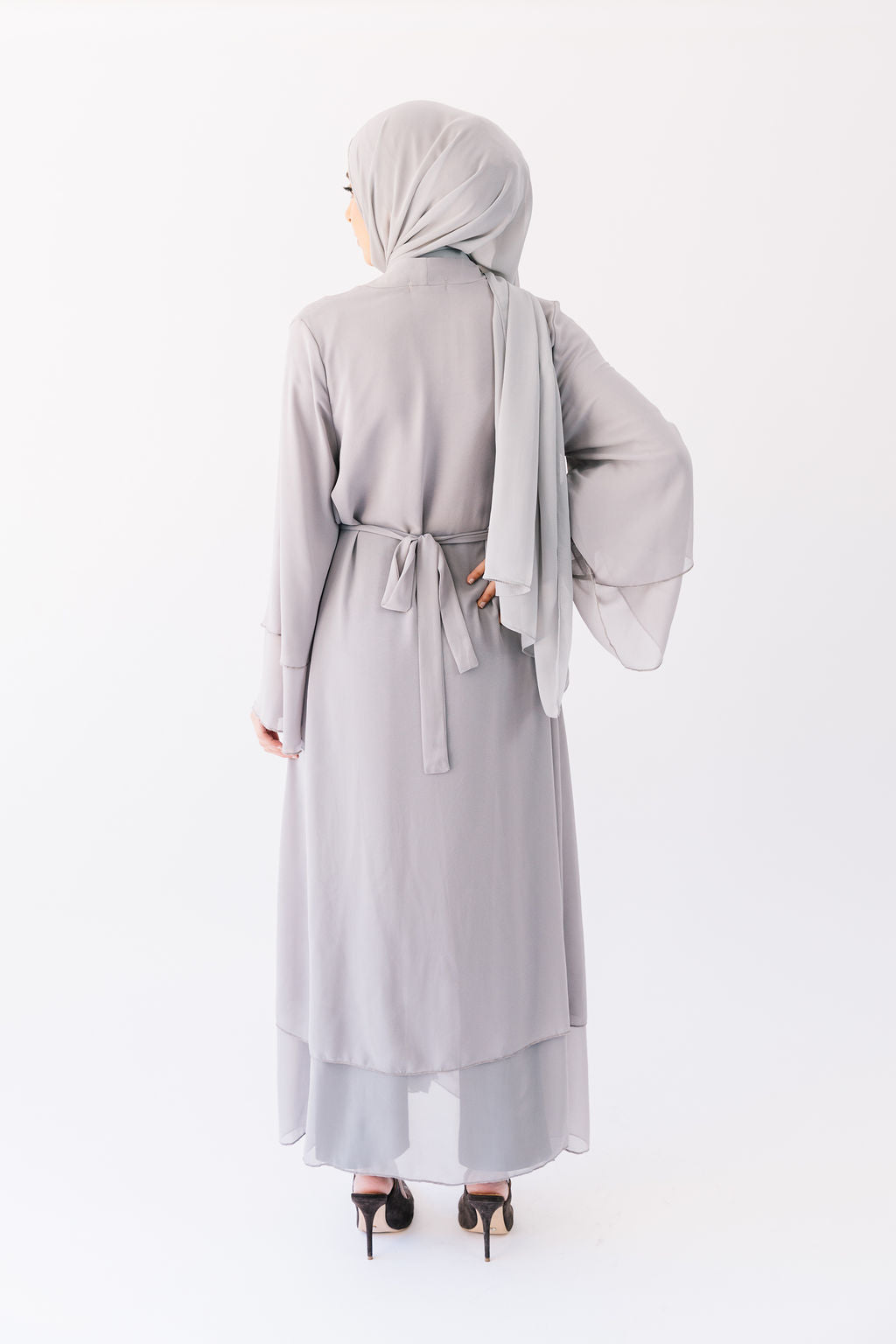 Smoked Pearl Abaya